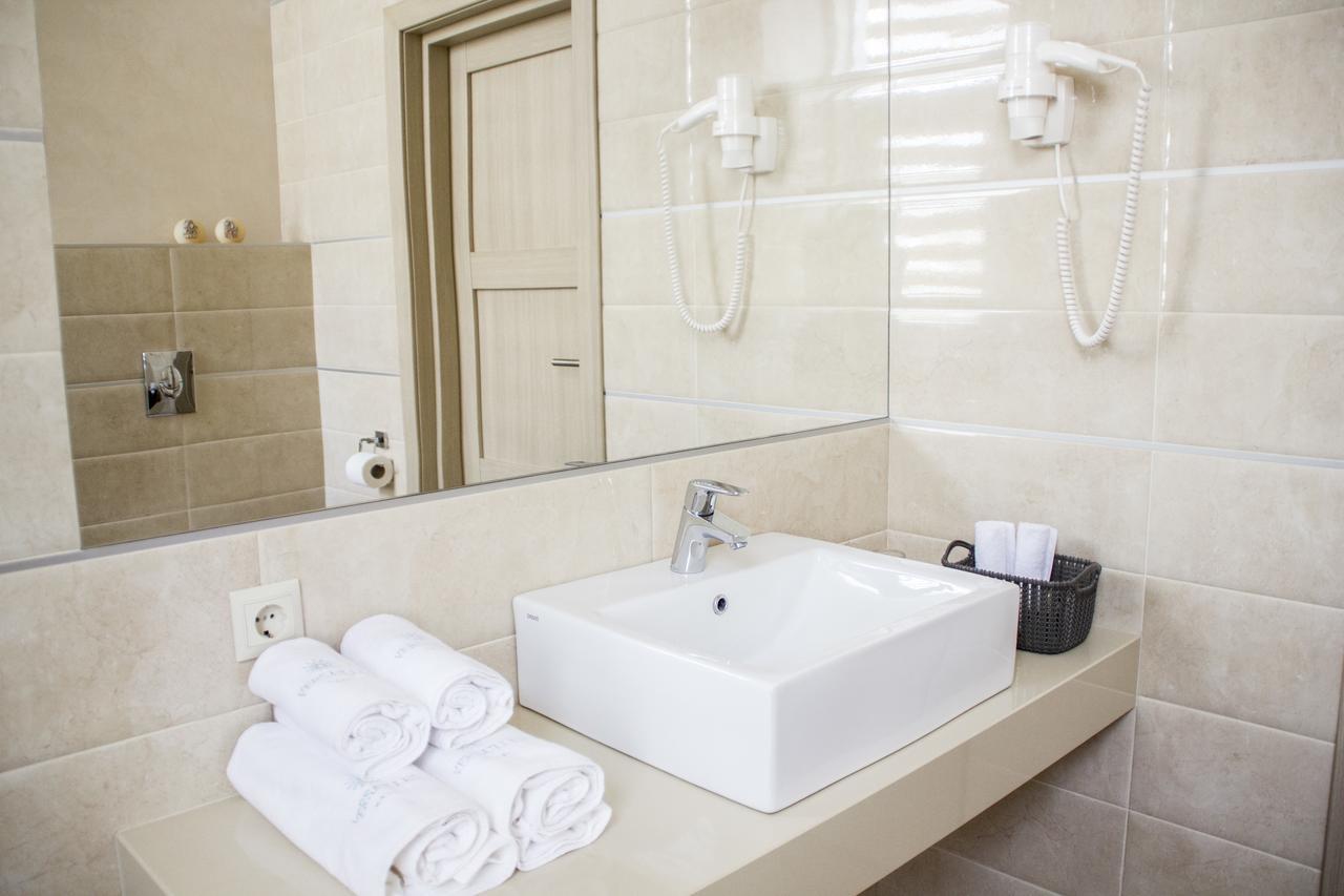 Hotel Versailles Lutsʼk Oda fotoğraf